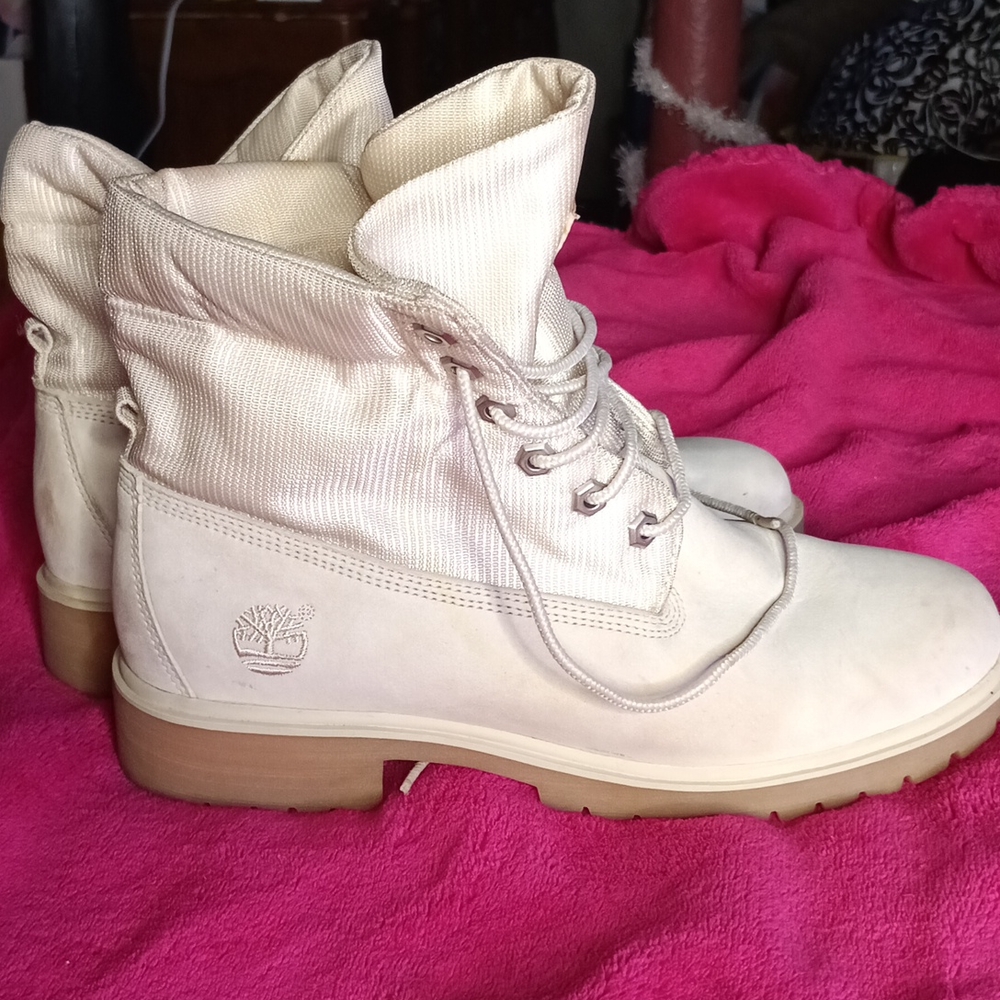 White timberland boots
